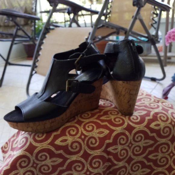 Shoes - Picture 3 of 3